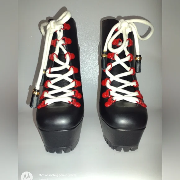 ON HOLD 🎀 Gucci "Kayla" Calfskin Lifford Lace Up Boots - Picture 14 of 16